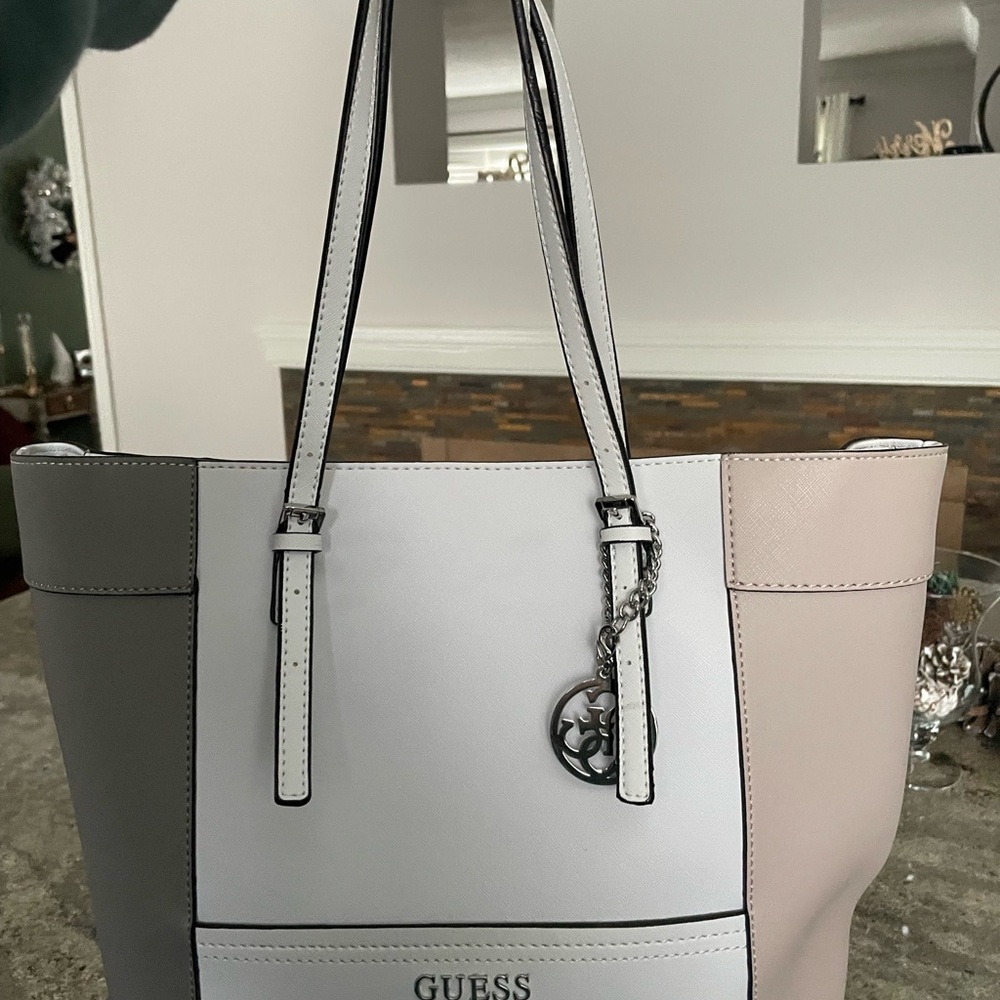 Guess White and Cream Tote Bag